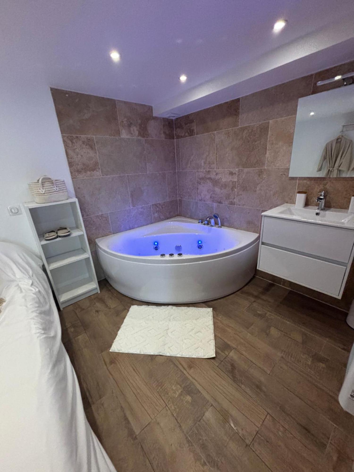 La Ptite Suite De Julie Épernay Exteriér fotografie