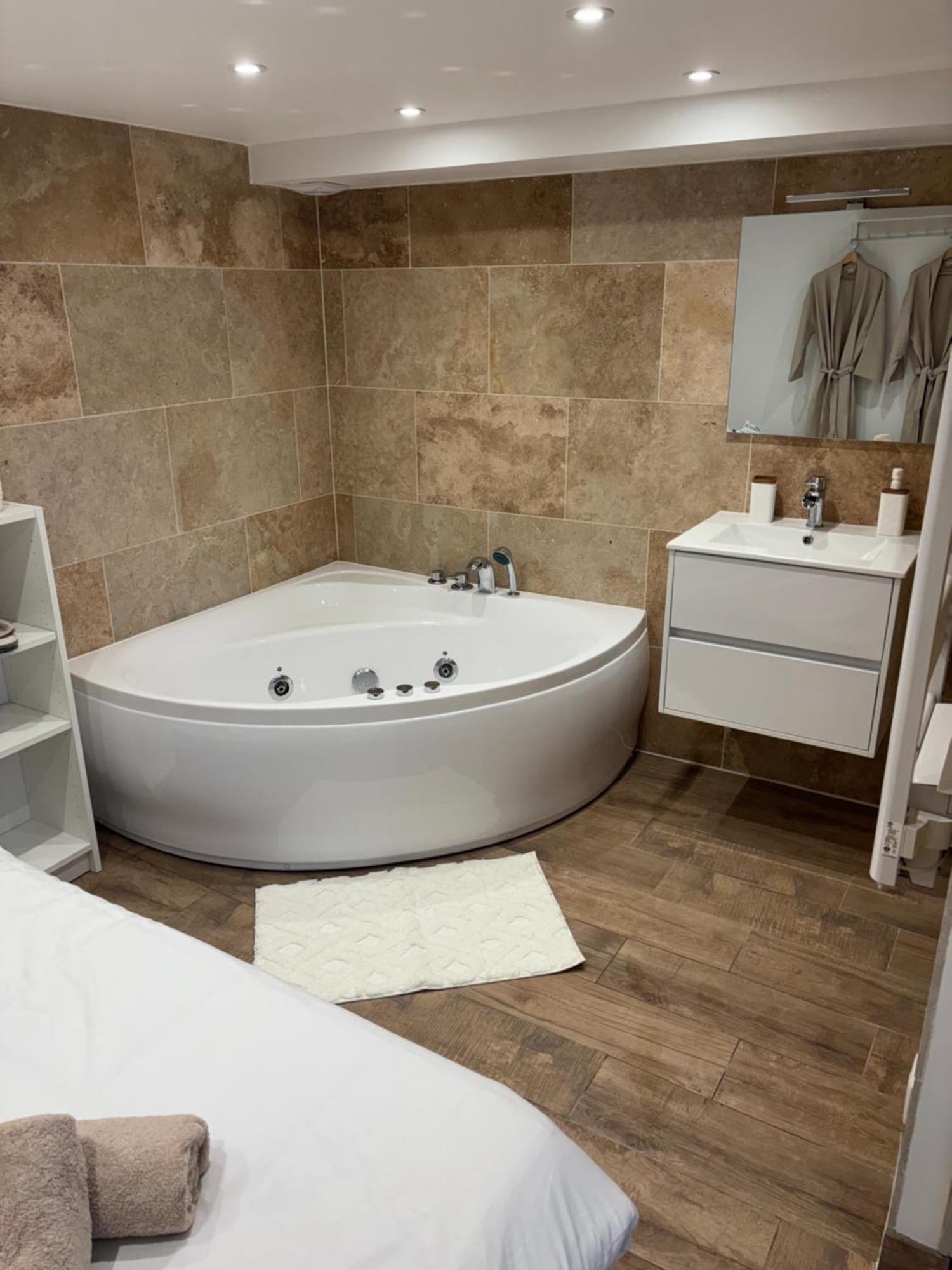 La Ptite Suite De Julie Épernay Exteriér fotografie